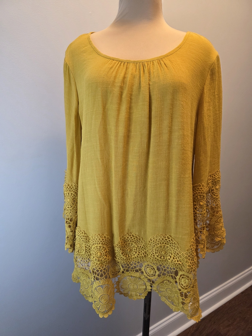 Est 1946 Crochet Lace Top Tunic Blouse